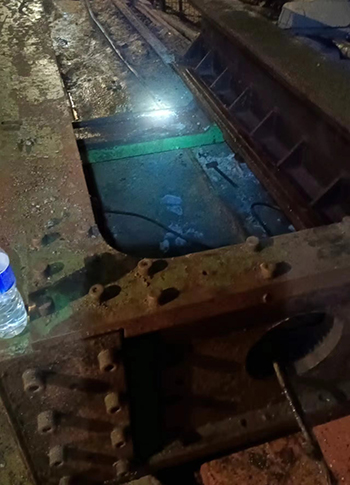 礦床開發挖掘井筒、硐室和巷道